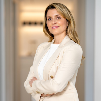 Dr. med. Leonie Bethge, Fachärztin für Radiologie, Ästhetische Medizin & Longevity, AEZM München